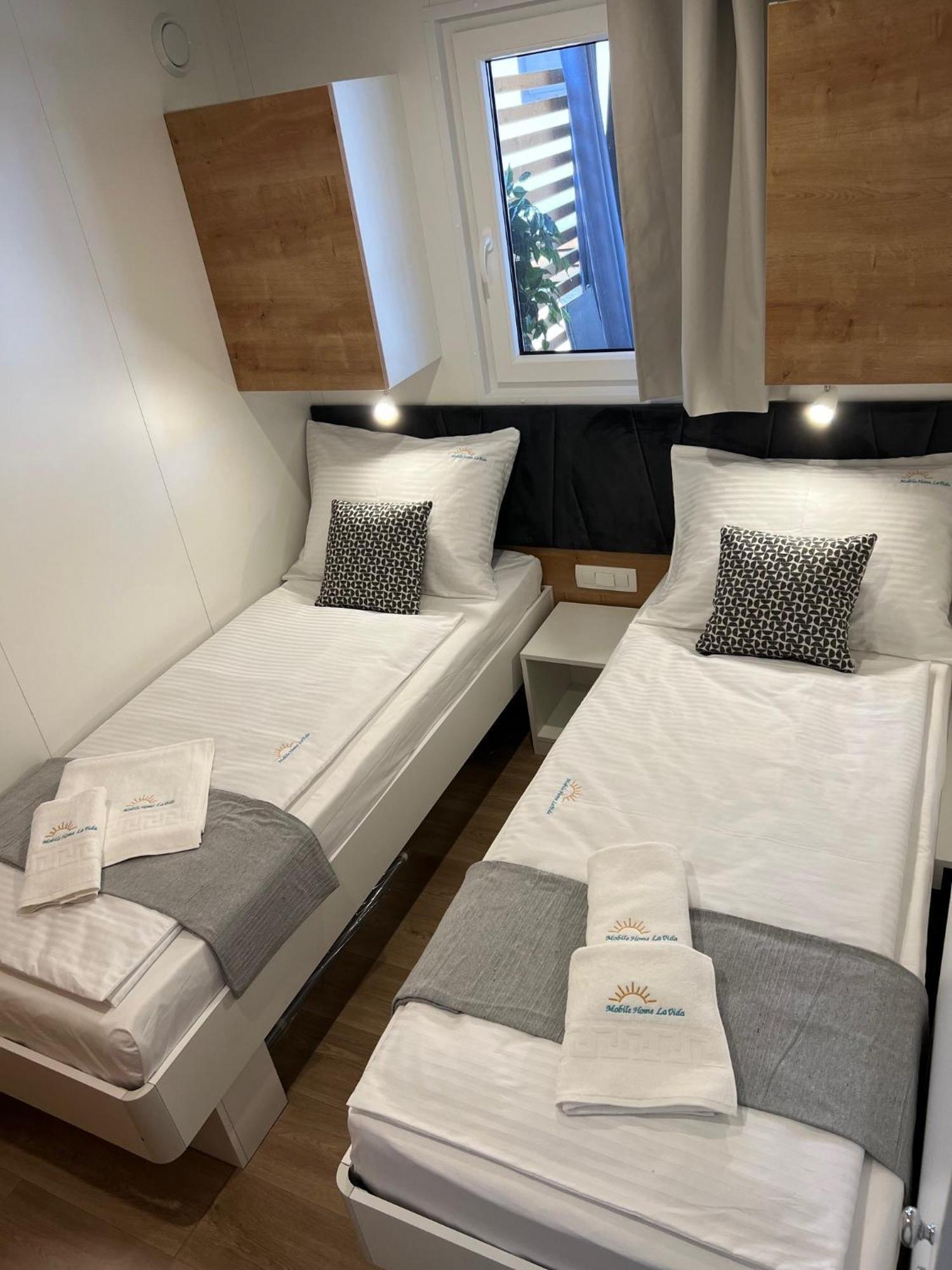 Mobile Home La Vida Biograd Na Moru Exterior photo